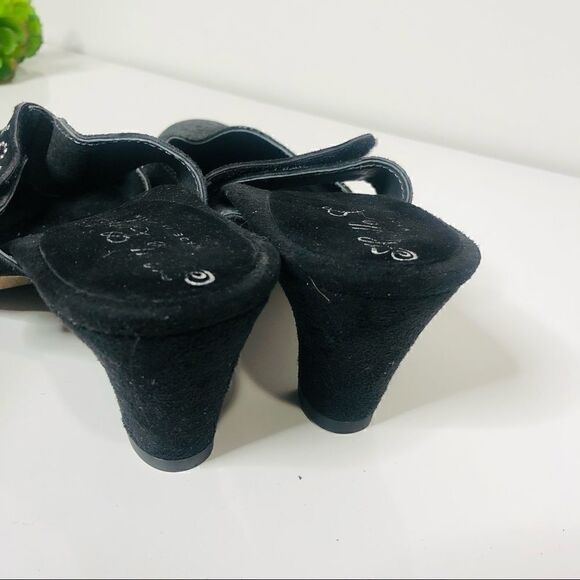 Helle Comfort Black Leather Rhinestone Strap Mule Heels - Picture 5 of 8